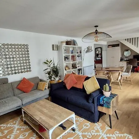 Apartment Large, Quiet, Family-friendly Floor Duplex *