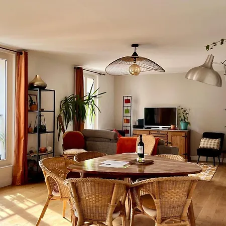 Lägenhet Large, Quiet, Family-friendly Floor Duplex Paris