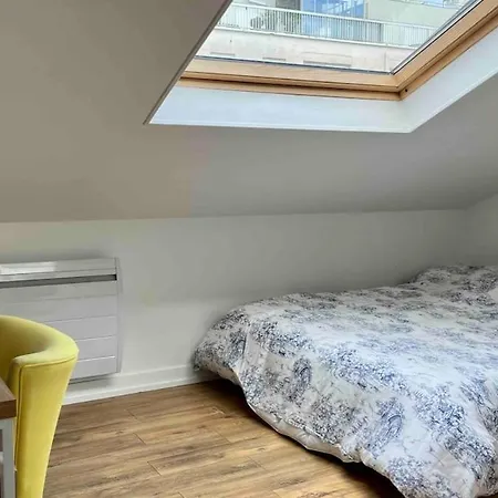 Large, Quiet, Family-friendly Floor Duplex Lägenhet *