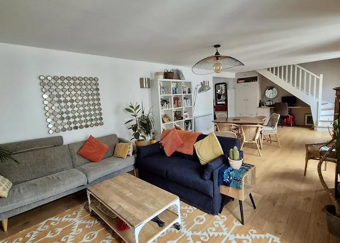 Apartment Large, Quiet, Family-friendly Floor Duplex *