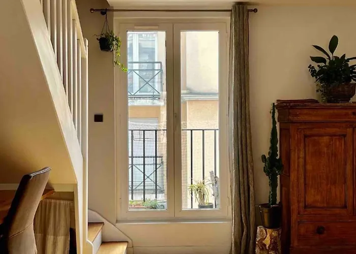 Large, Quiet, Family-friendly Floor Duplex *