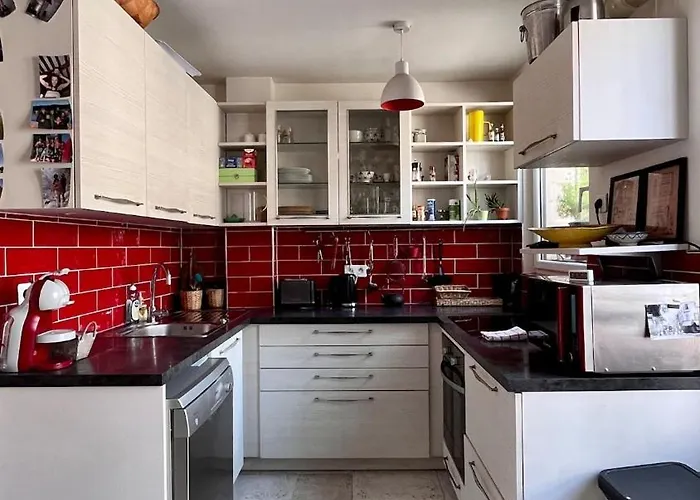 Large, Quiet, Family-friendly Floor Duplex * Paris