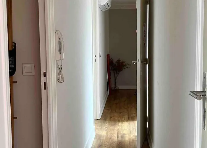 Large, Quiet, Family-friendly Floor Duplex Apartment