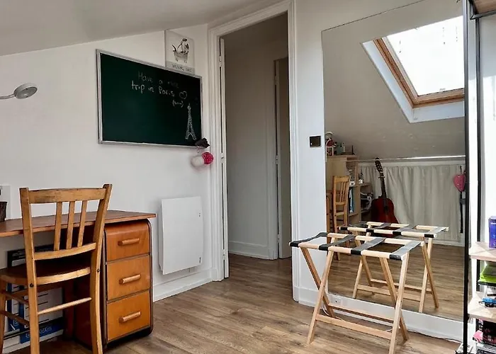 Large, Quiet, Family-friendly Floor Duplex Apartment *
