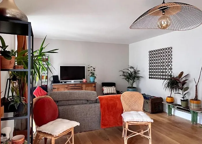 Apartment Large, Quiet, Family-friendly Floor Duplex *