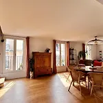 Large, Quiet, Family-friendly Floor Duplex Paris